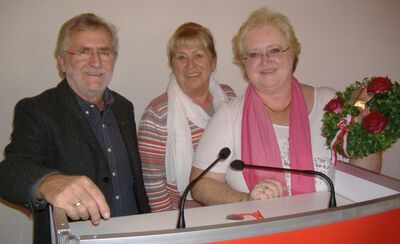 SPD-Landesvorsitzende von 60plus Jella Teuchner (r.) mit den beiden Vorsitzenden Rolf Haucke und Inge Lermer