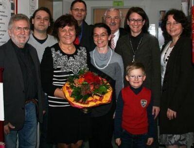 Vertreter von Jusos, 60plus, Kreis- und Stadverband sowie des Unterbezirks gratulierten Marianne Bontzol (3. v. l.)