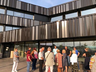 Besuchergruppe im neuen Landratsamt